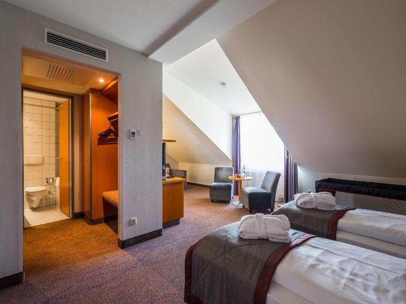 Ramada by Wyndham Dresden image