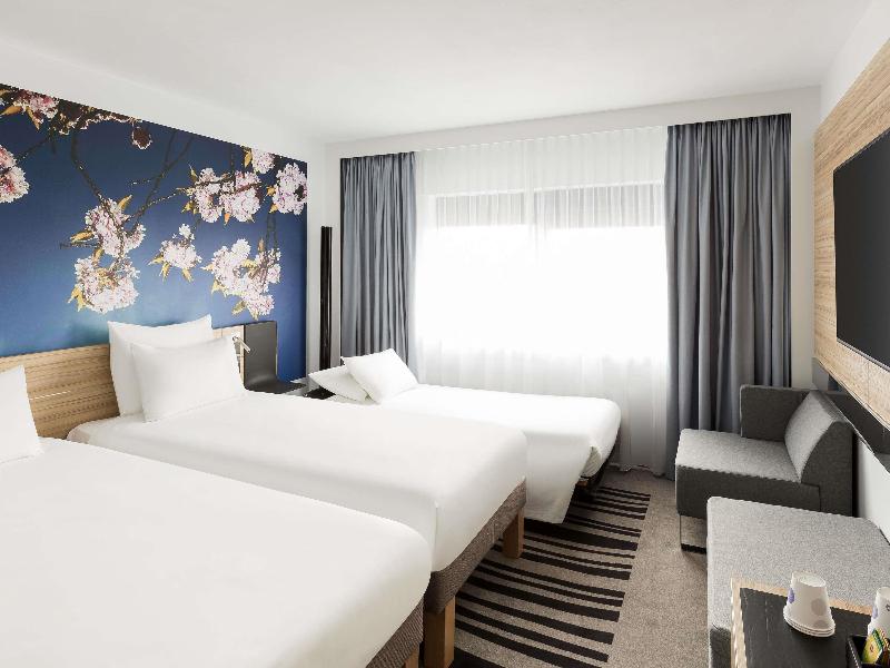 Novotel Amsterdam City image