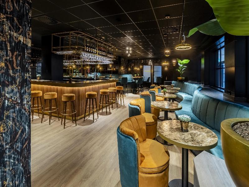 NH Amsterdam Schiphol Airport image