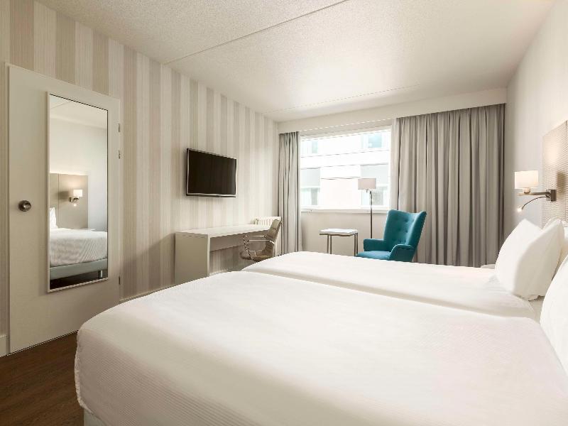 NH Amsterdam Schiphol Airport image