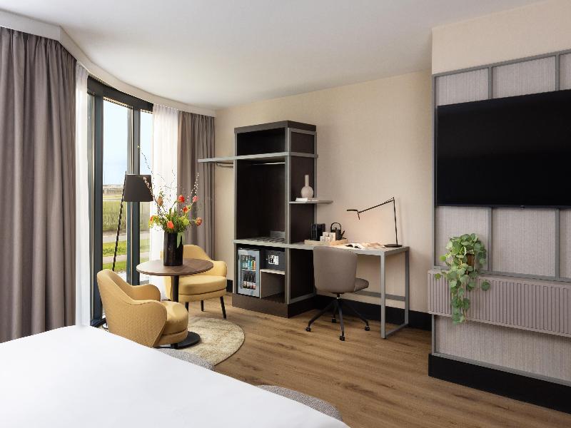 NH Amsterdam Schiphol Airport image