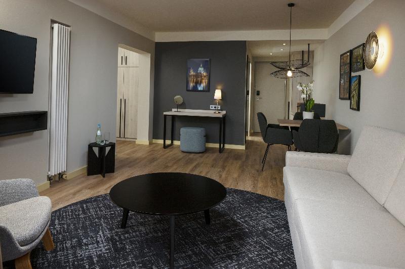 DoubleTree by Hilton Hannover Schweizerhof image
