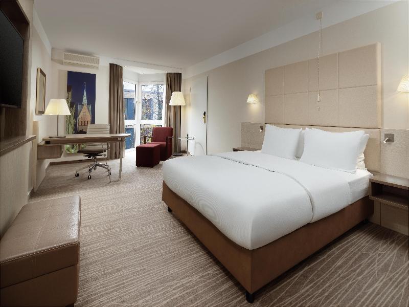 DoubleTree by Hilton Hannover Schweizerhof image