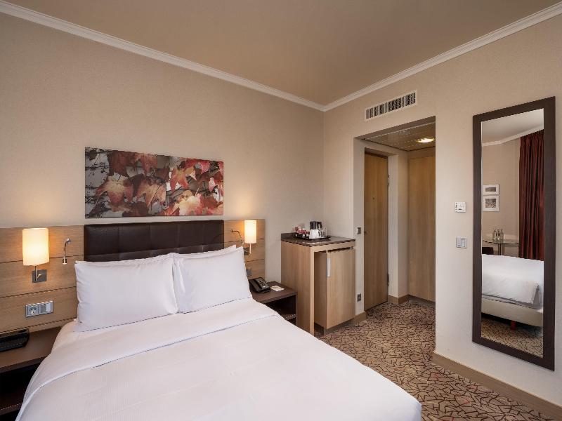 Hilton Mainz image