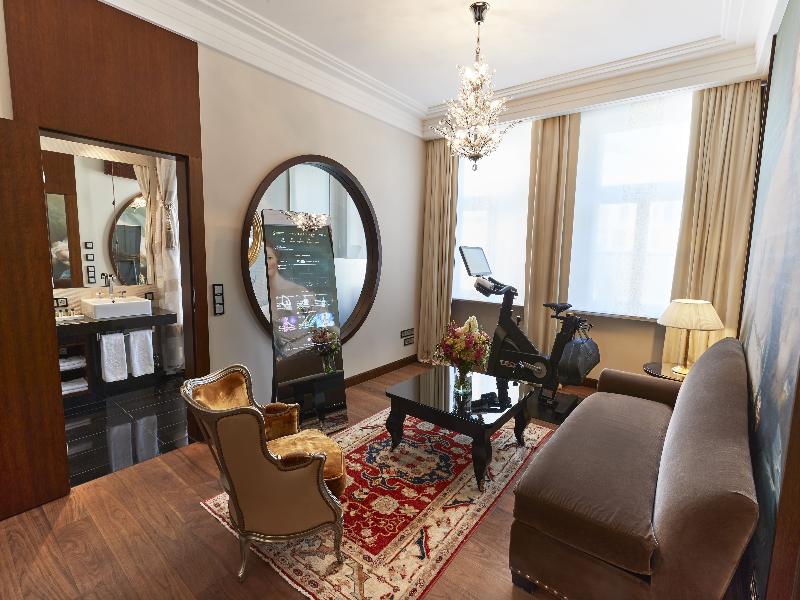 Hotel Vier Jahreszeiten Kempinski Munich image