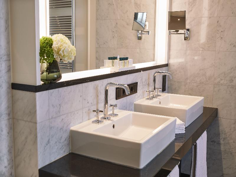Hotel Vier Jahreszeiten Kempinski Munich image