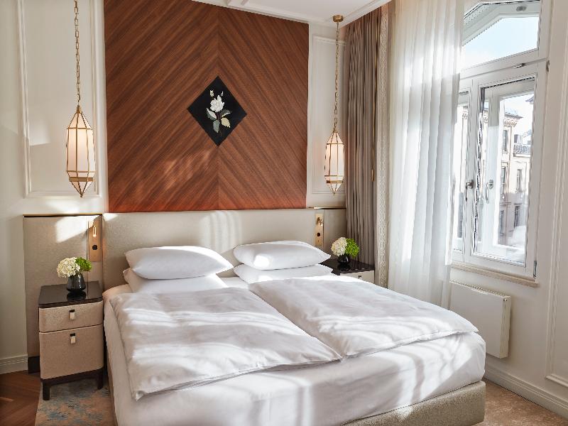 Hotel Vier Jahreszeiten Kempinski Munich image