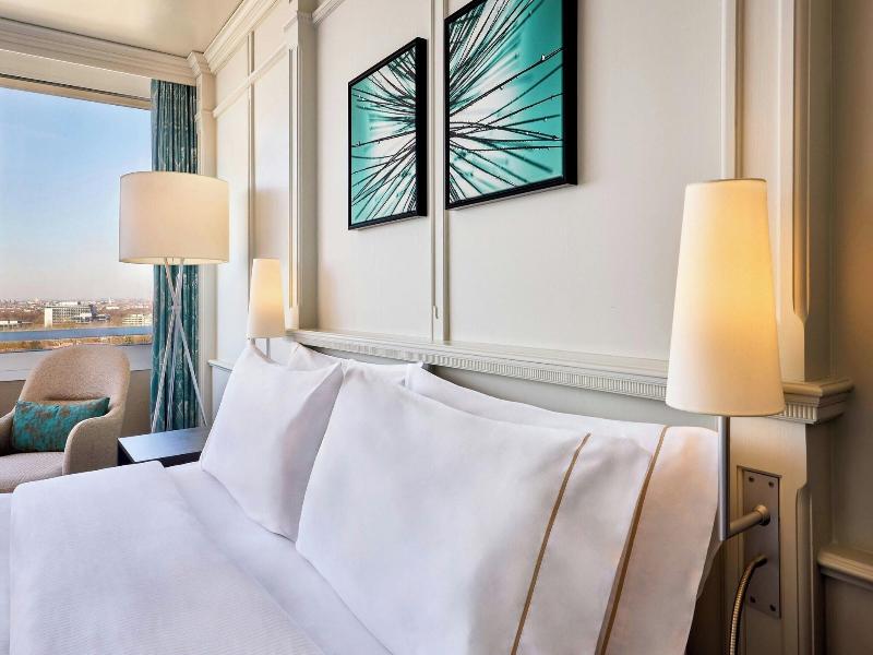 The Westin Grand Munich image