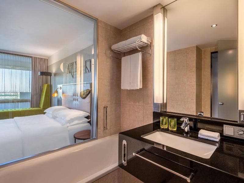 Sheraton Munich Arabellapark image