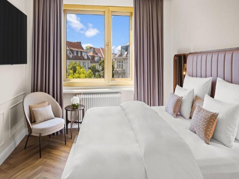 Hotel Bristol Berlin image