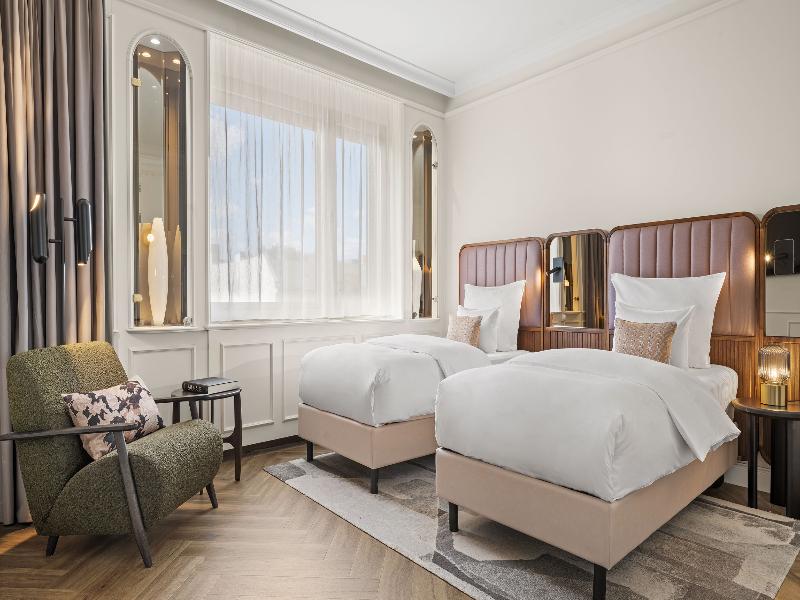 Hotel Bristol Berlin image