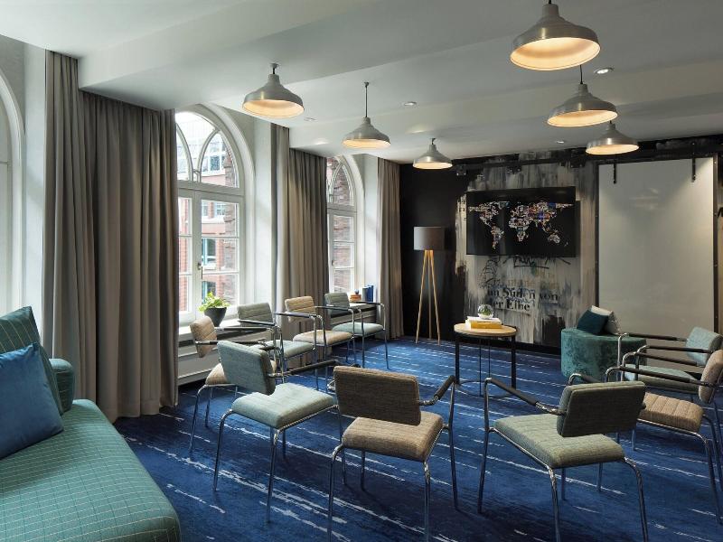 Renaissance Hamburg Hotel image