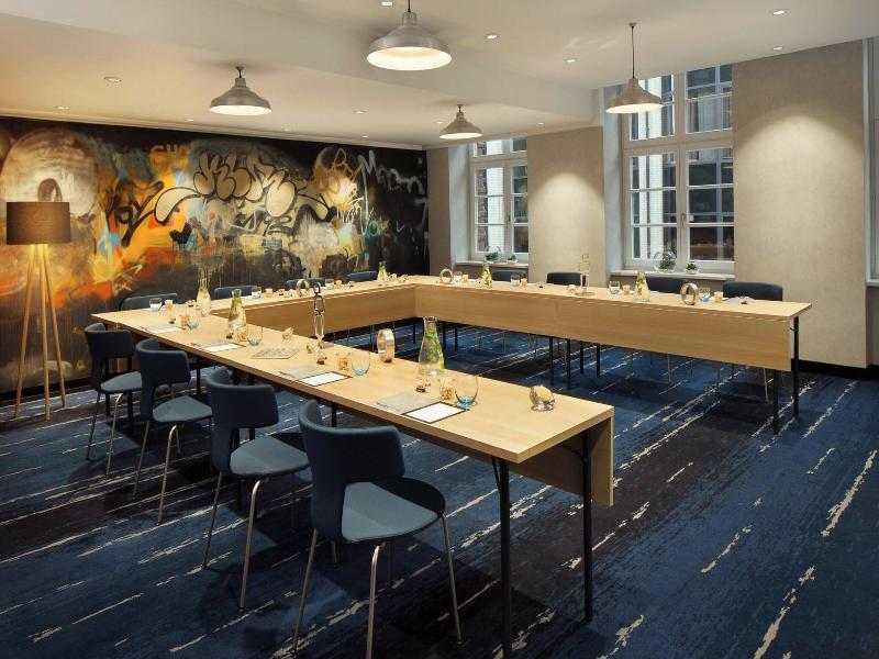 Renaissance Hamburg Hotel image