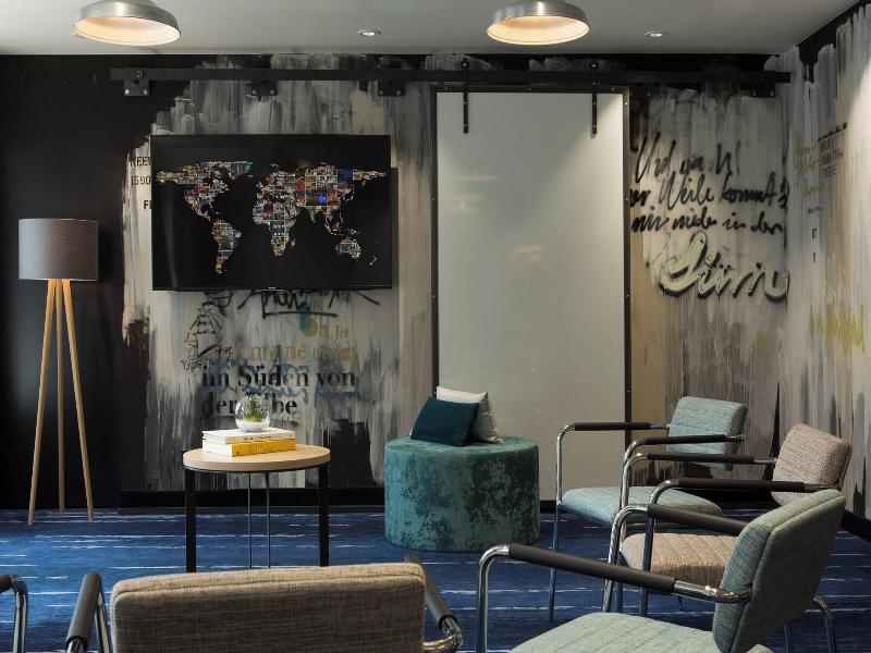 Renaissance Hamburg Hotel image