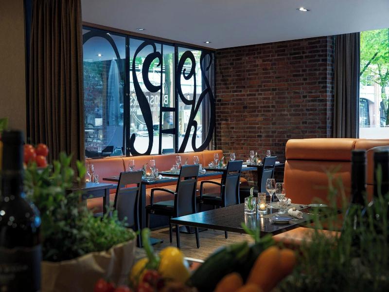 Renaissance Hamburg Hotel image