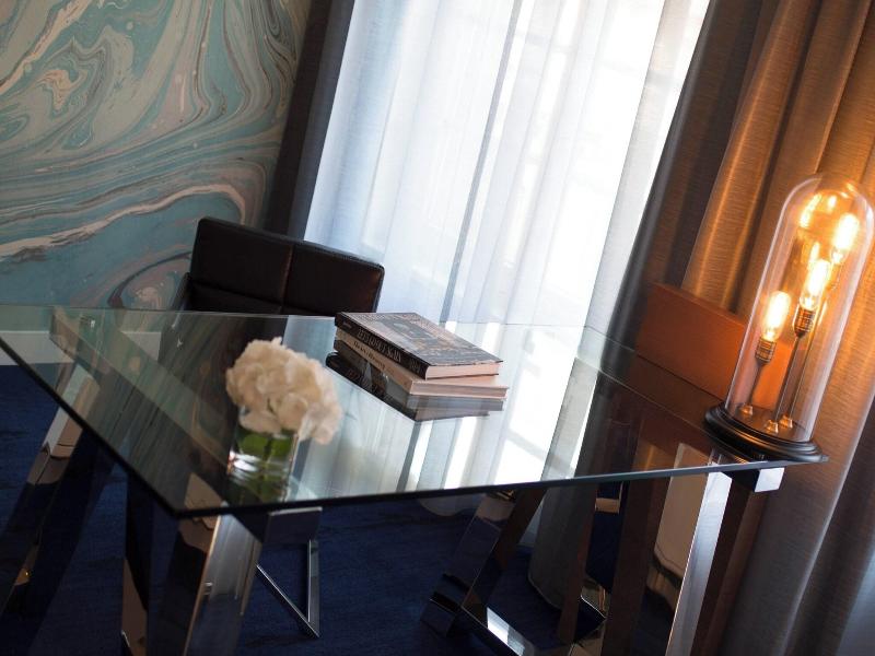 Renaissance Hamburg Hotel image