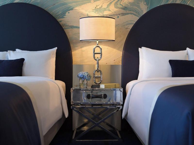 Renaissance Hamburg Hotel image
