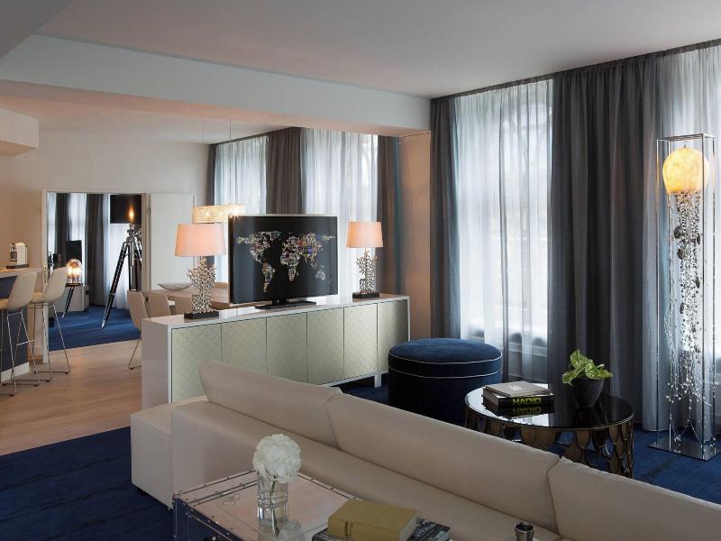 Renaissance Hamburg Hotel image