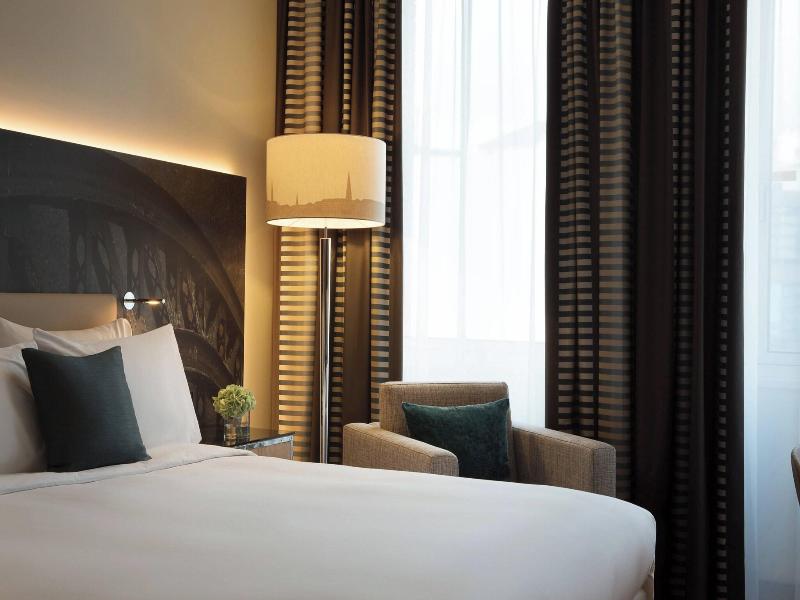 Renaissance Hamburg Hotel image