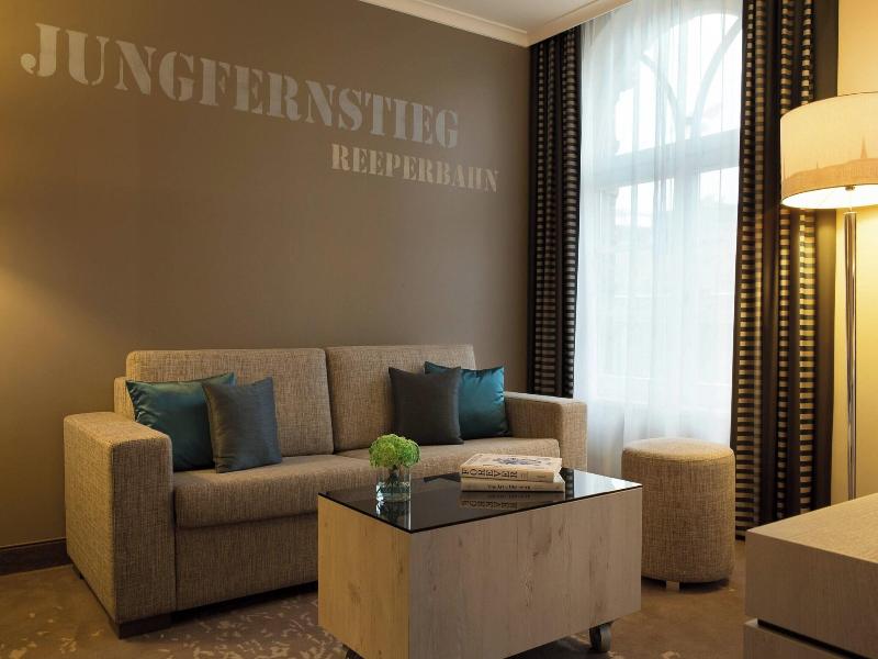 Renaissance Hamburg Hotel image