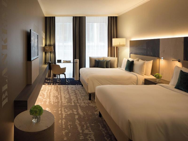Renaissance Hamburg Hotel image