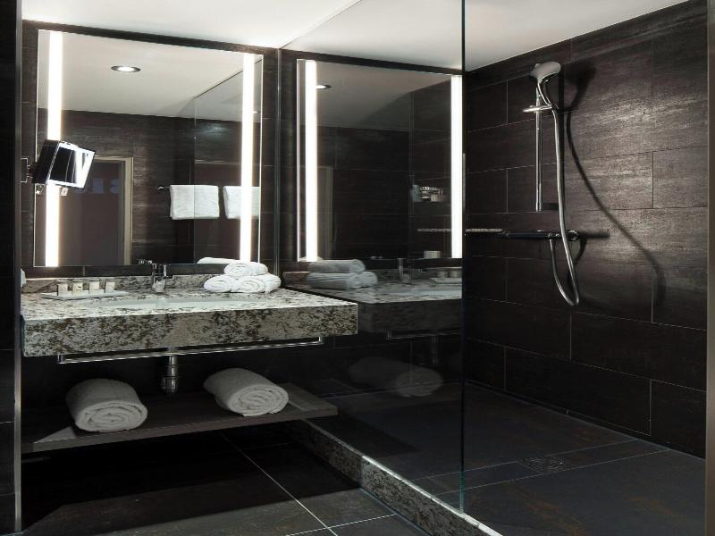 Renaissance Hamburg Hotel image