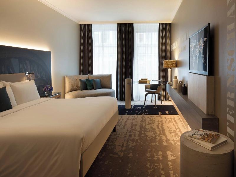 Renaissance Hamburg Hotel image