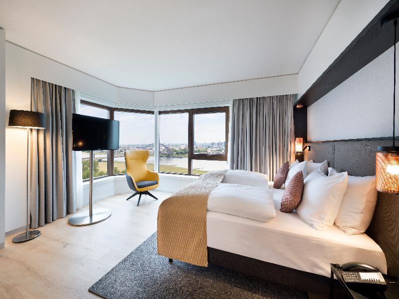 Crowne Plaza Dusseldorf - Neuss image