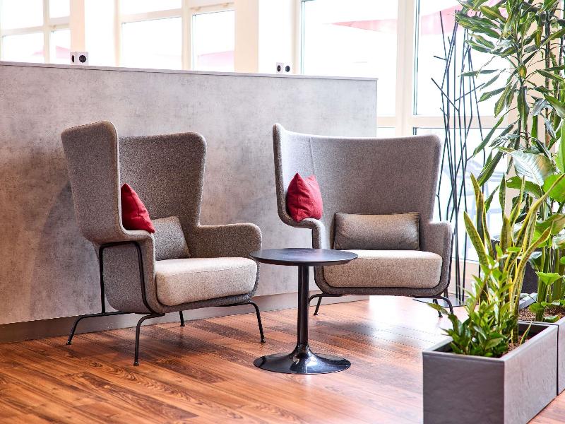 Ibis Duesseldorf Hauptbahnhof image