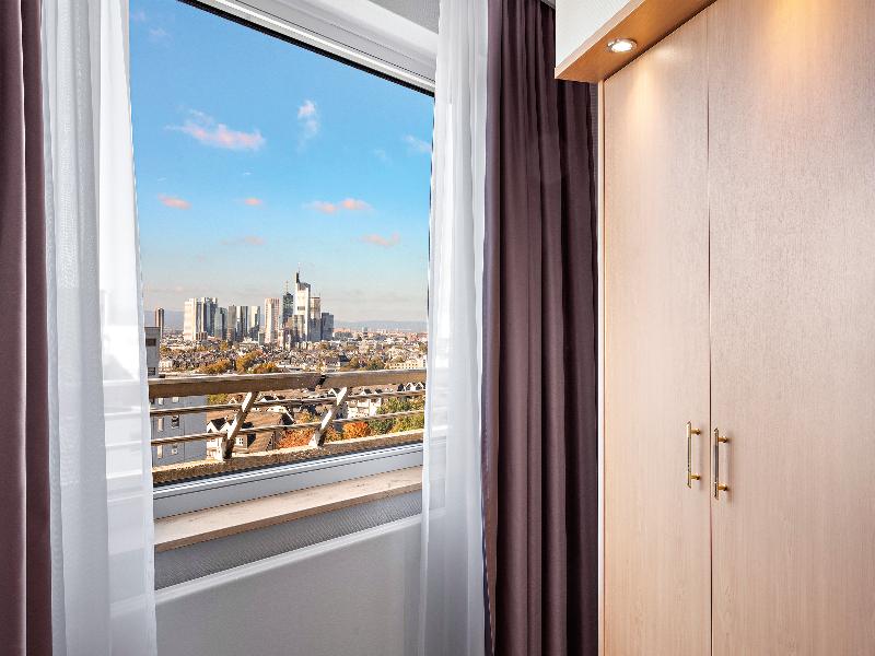 Leonardo Royal Hotel Frankfurt image