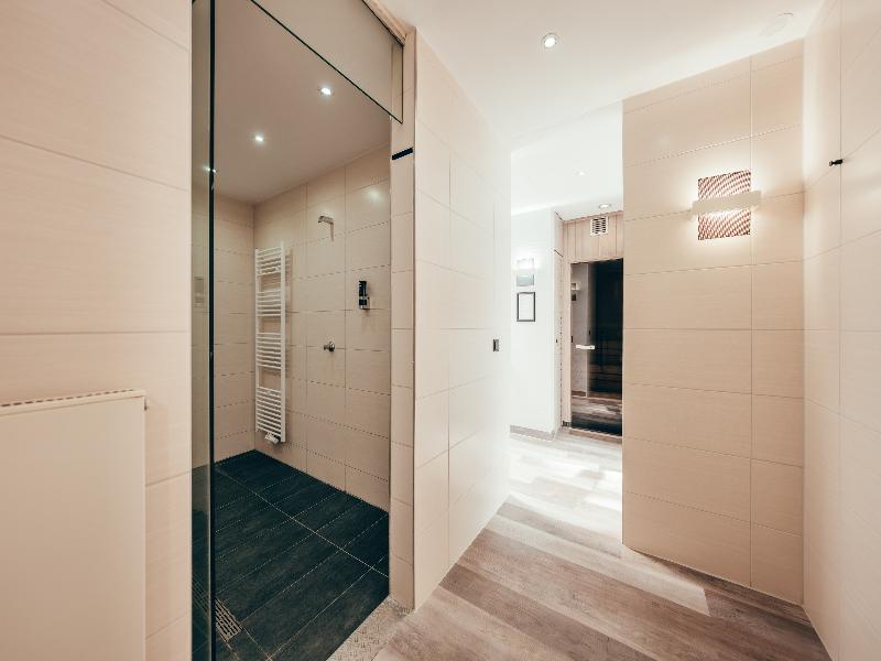 Leonardo Hotel Frankfurt City South image