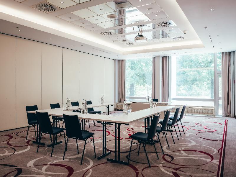 Leonardo Hotel Frankfurt City South image