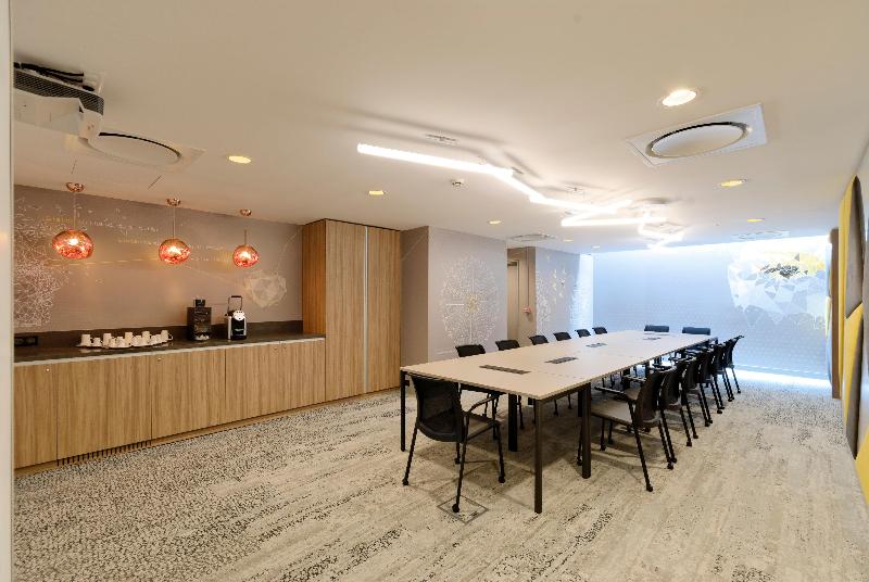 Holiday Inn Reims Centre image