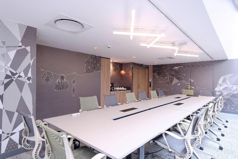 Holiday Inn Reims Centre image