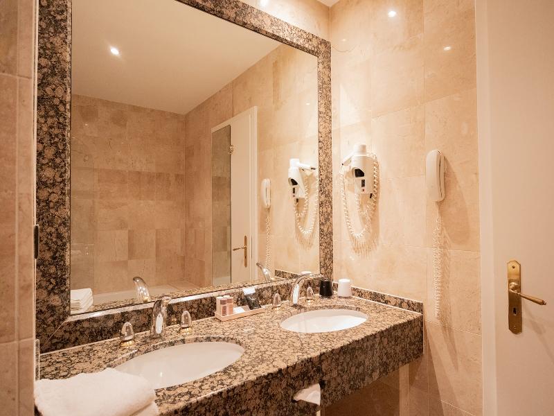 Regent Contades image