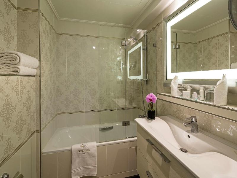 Regina Hotel image