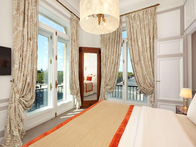 Regina Hotel image