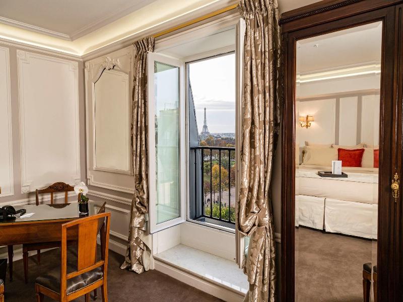 Regina Hotel image