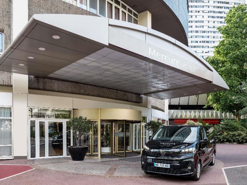 Mercure Paris La Defense Hotel image