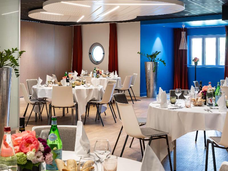 Mercure Paris La Defense Hotel image