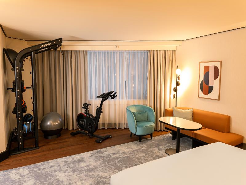 room detail thumbnail 1