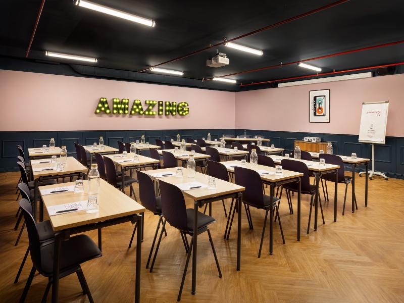 Moxy Paris La Villette image