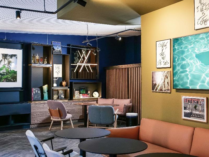 TRIBE Paris Batignolles image