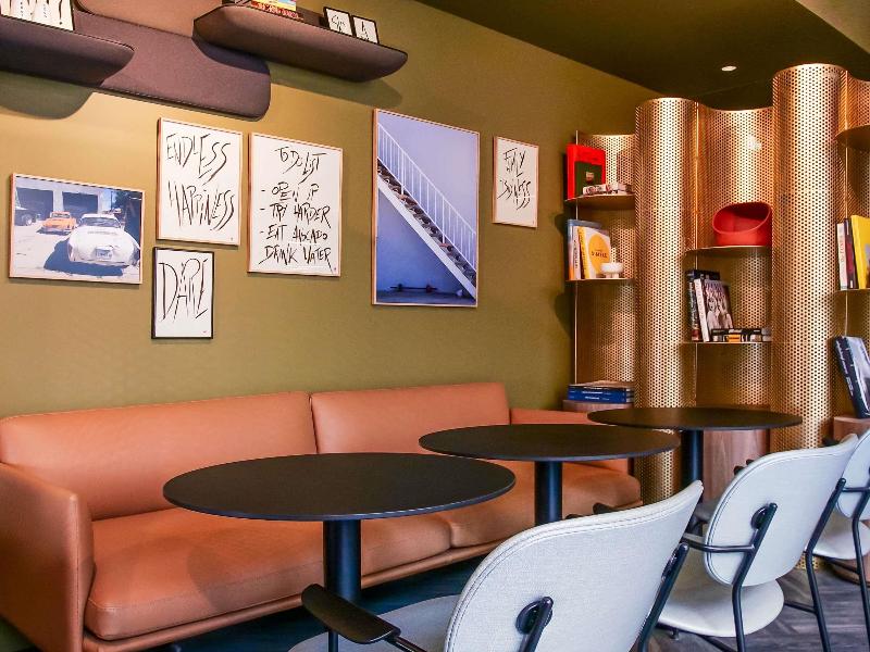 TRIBE Paris Batignolles image