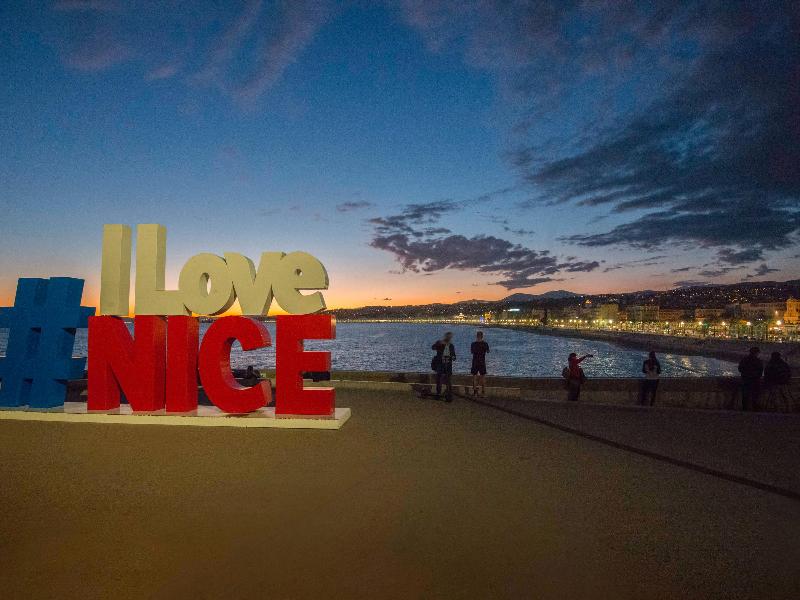 Mercure Nice Promenade des Anglais image