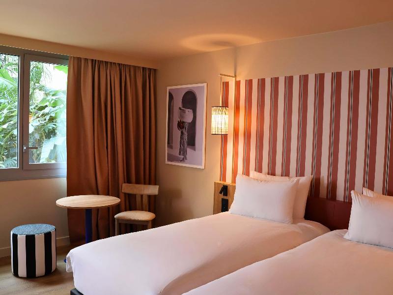 Mercure Nice Promenade des Anglais image