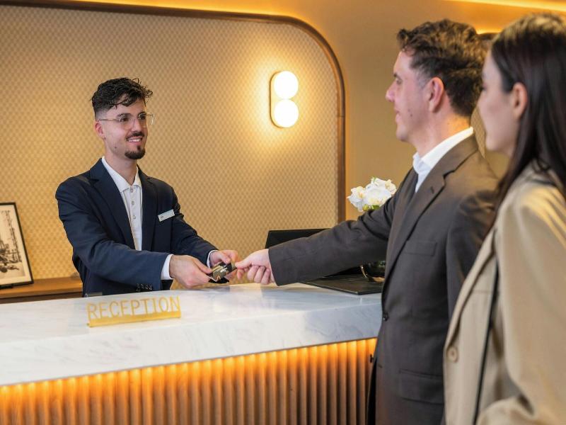 Le Meridien Etoile image