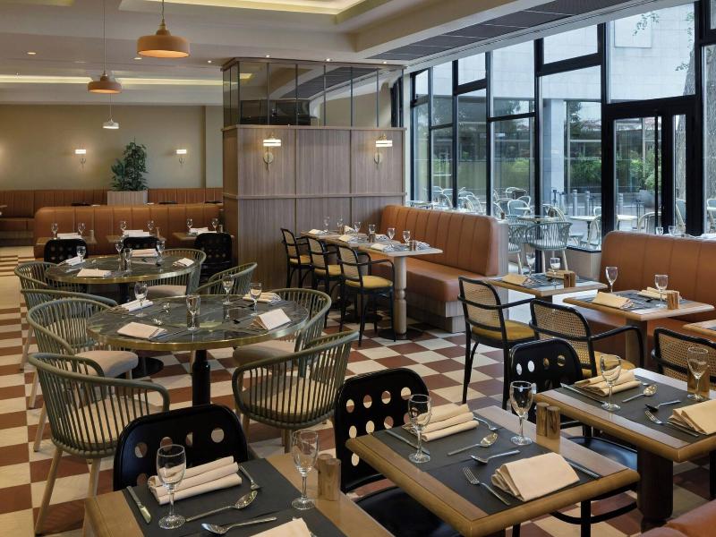 Le Meridien Etoile image