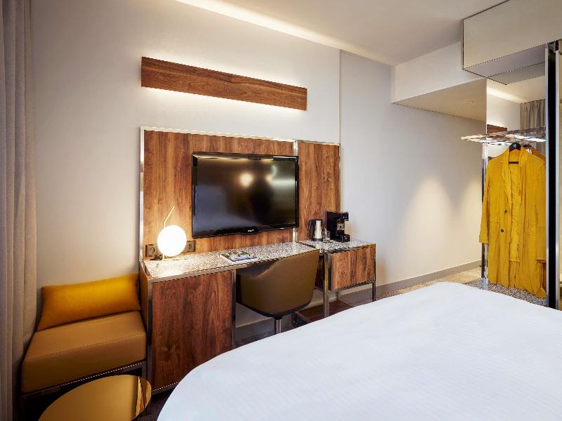Pullman Paris Montparnasse image