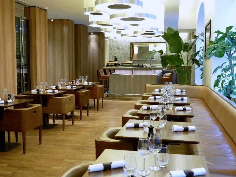 Sofitel Paris Arc de Triomphe image